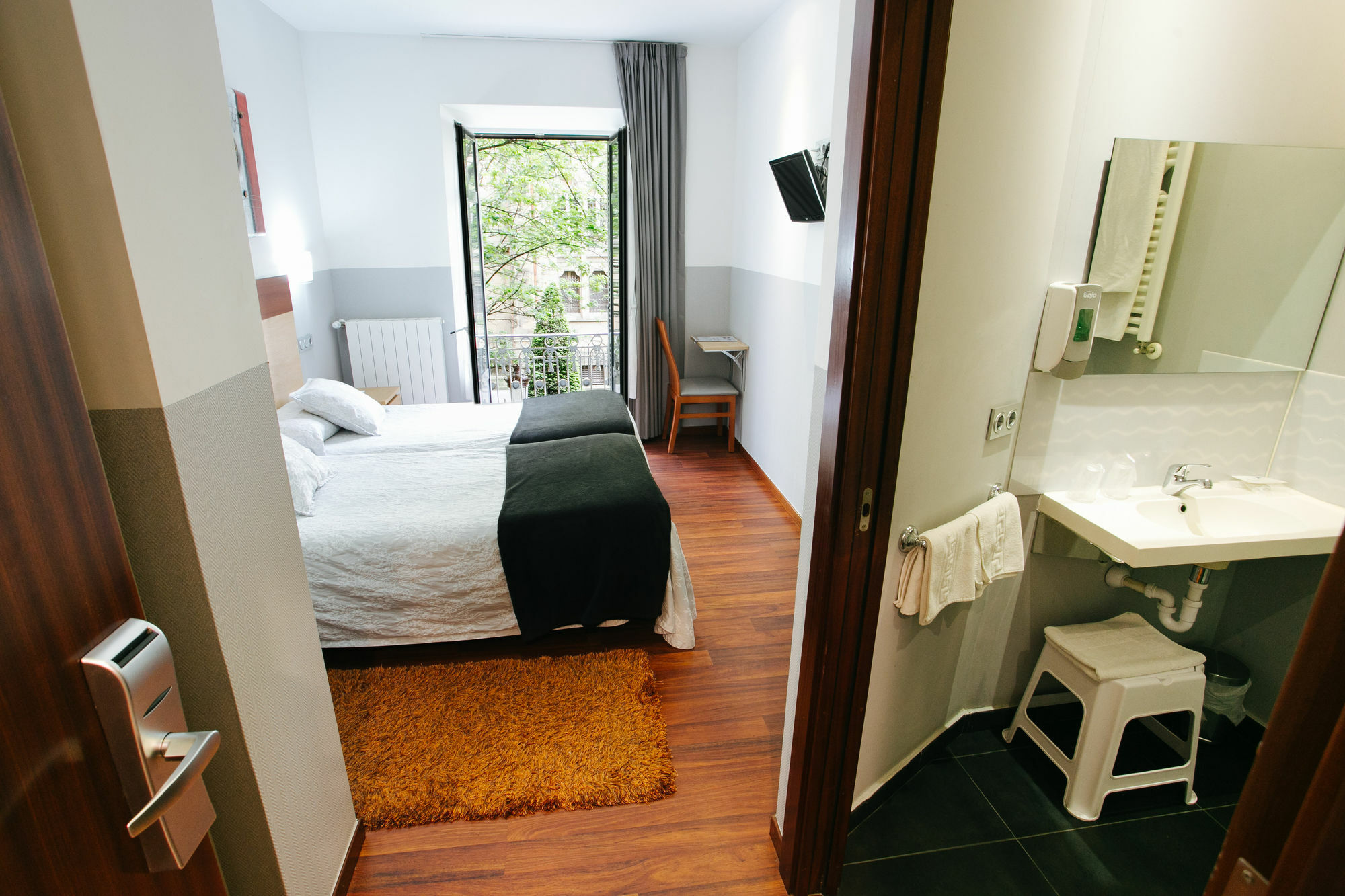 Hostal San Ignacio Centro サン・セバスティアン エクステリア 写真